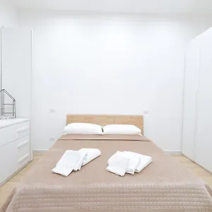 Antonia's House Apartment Bari