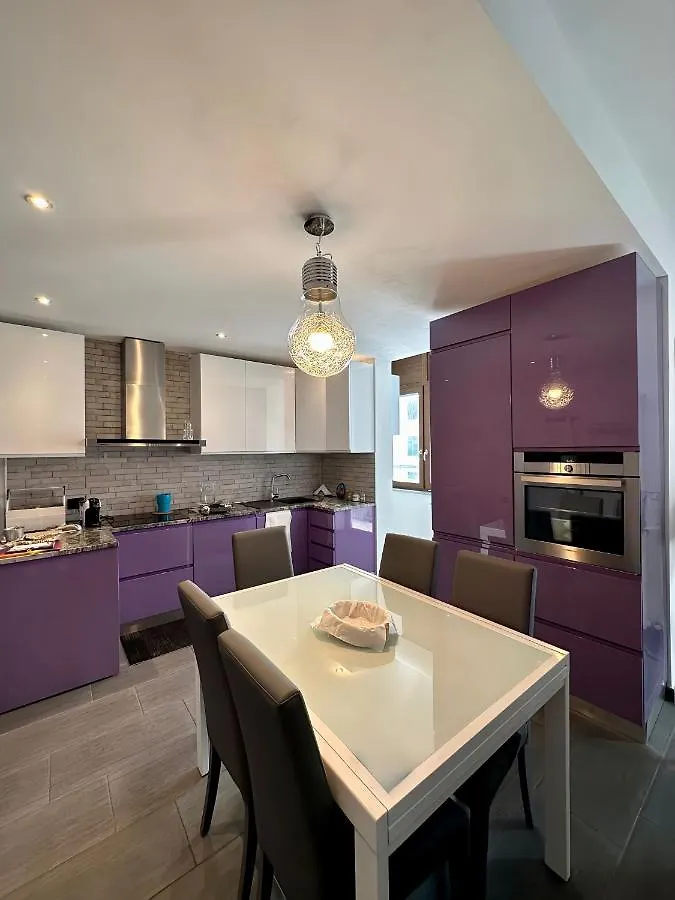 Residenza Basilica Apartment Tirano 0*,